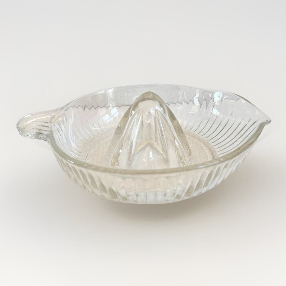 Vintage Clear Glass Citrus Reamer Juicer Ribbed Thumb Tab Handle & Spout 6"